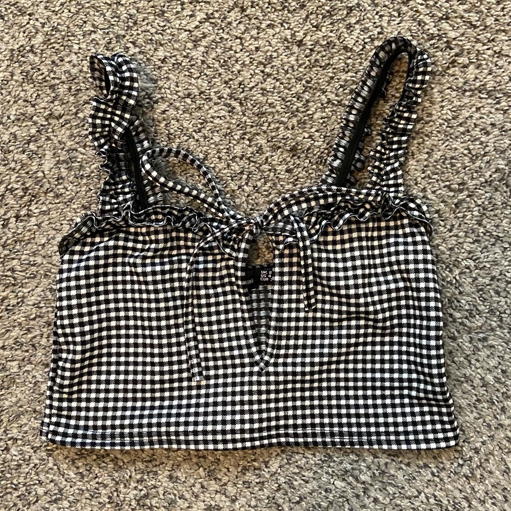 Black and white gingham crop top